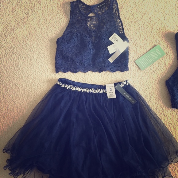 Prom dress - Picture 1 of 8